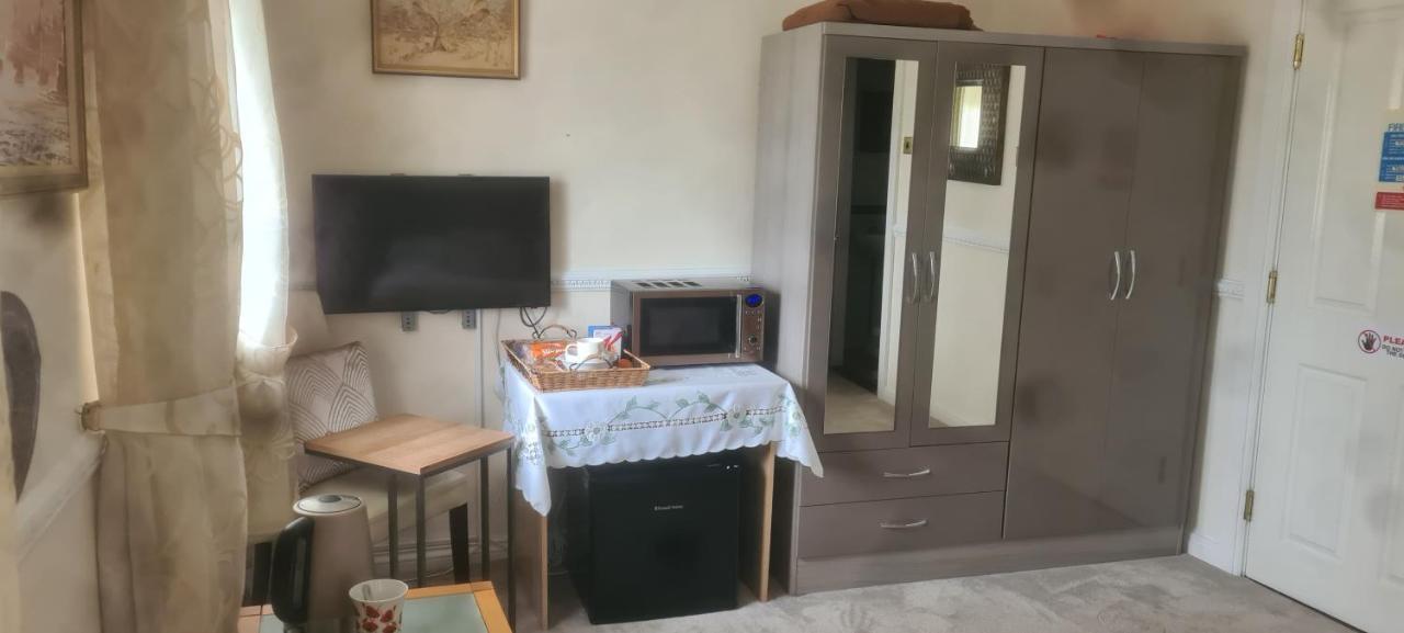 Parc Lodge Guesthouse บริดจ์เอนด์ ภายนอก รูปภาพ